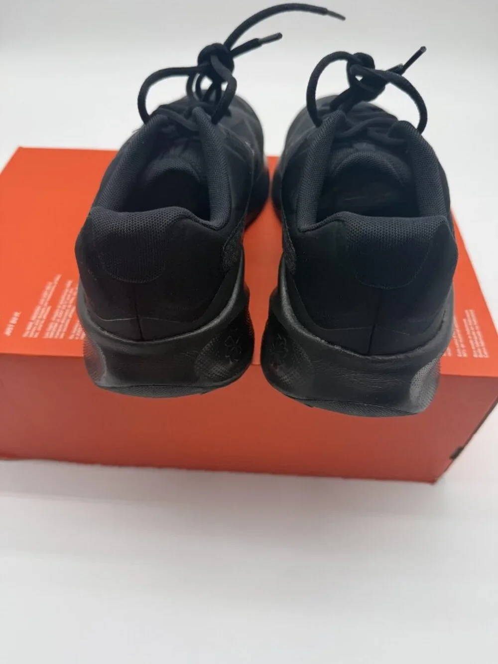 New Nike Revolution 7 Wide Shoes Men's Size 10 Black Running Sneakers FB8501 001